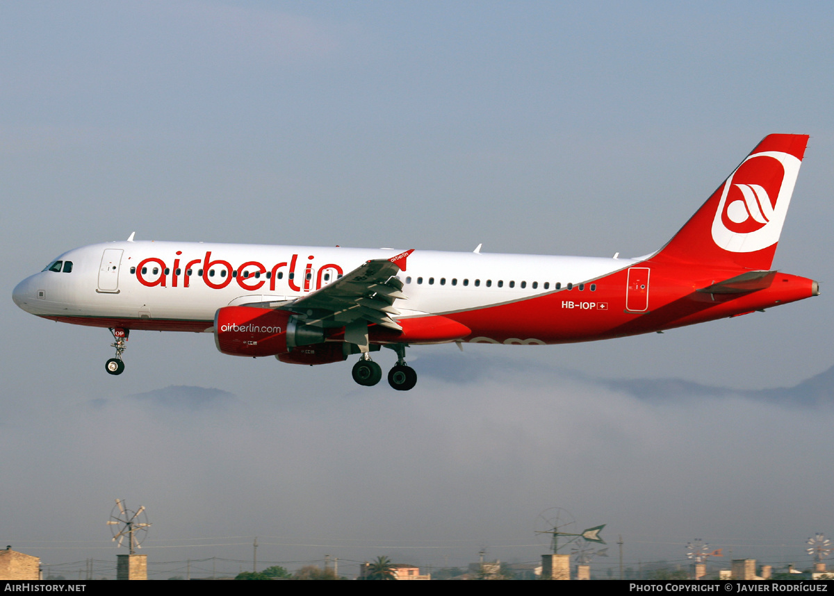 Aircraft Photo of HB-IOP | Airbus A320-214 | Air Berlin | AirHistory.net #509735