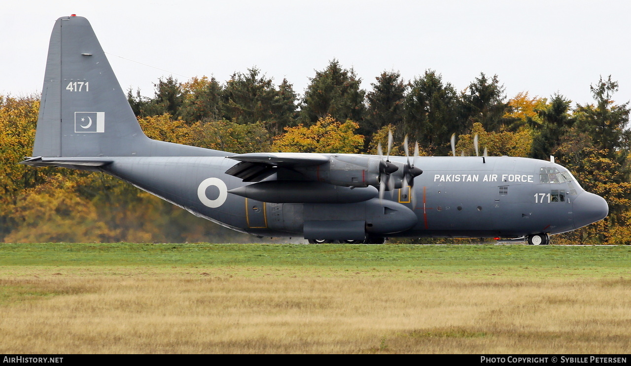 Aircraft Photo of 4171 | Lockheed C-130E Hercules (L-382) | Pakistan - Air Force | AirHistory.net #509915