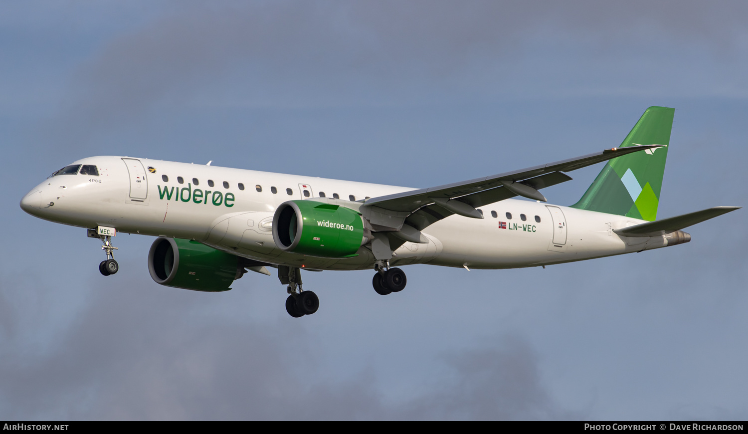 Aircraft Photo of LN-WEC | Embraer 190-E2 (ERJ-190-300) | Widerøe | AirHistory.net #509963