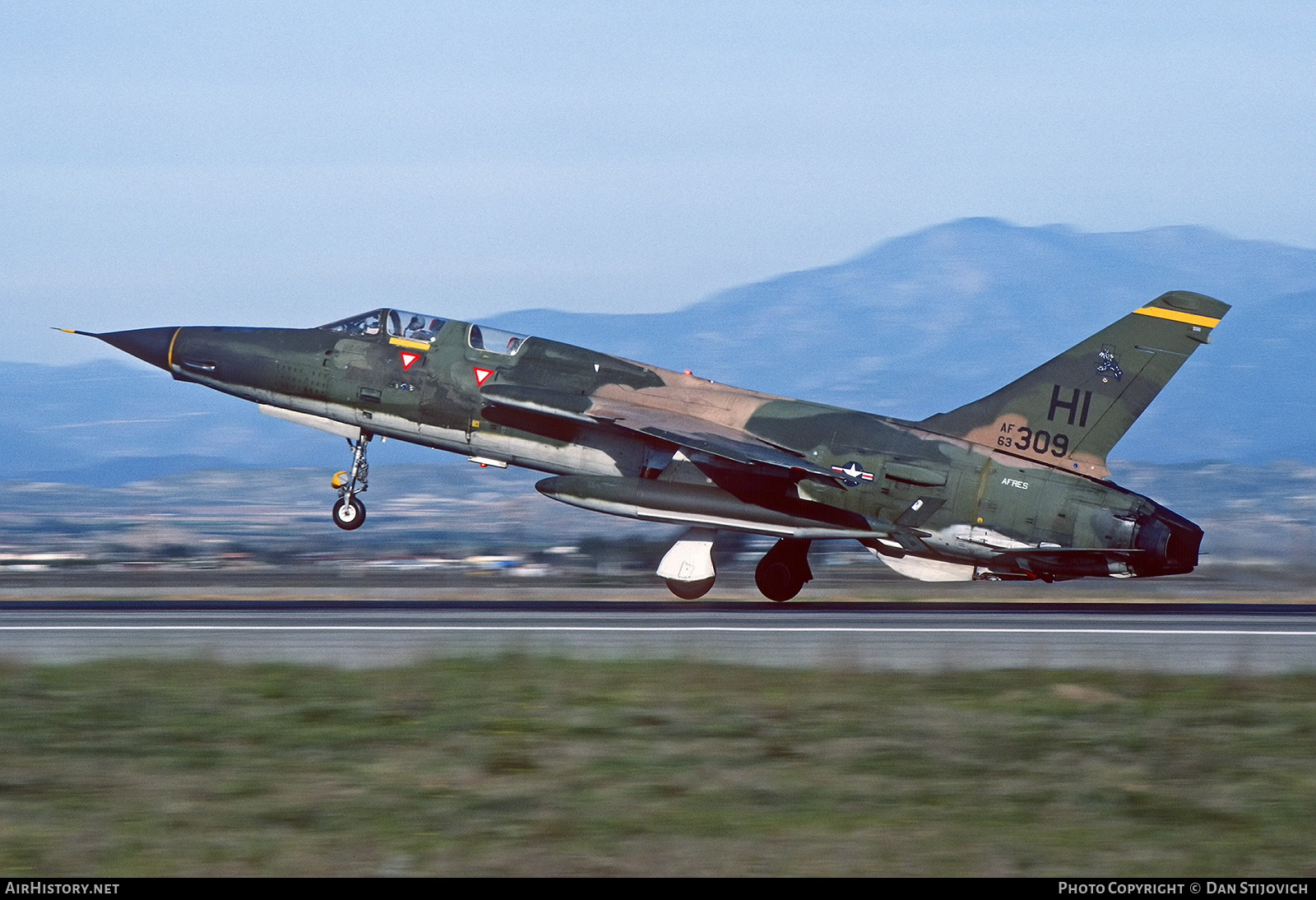 Aircraft Photo of 63-8309 / AF63-309 | Republic F-105F Thunderchief | USA - Air Force | AirHistory.net #509995