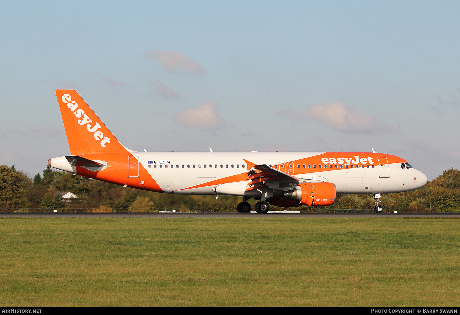 Aircraft Photo of G-EZTM | Airbus A320-214 | EasyJet | AirHistory.net #510001