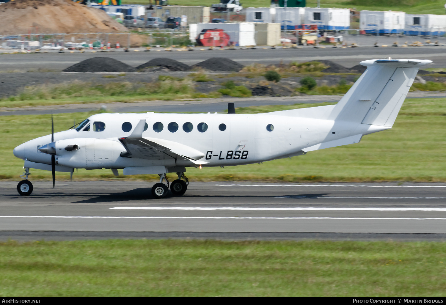 Aircraft Photo of G-LBSB | Beechcraft 350C King Air (B300C) | AirHistory.net #510257