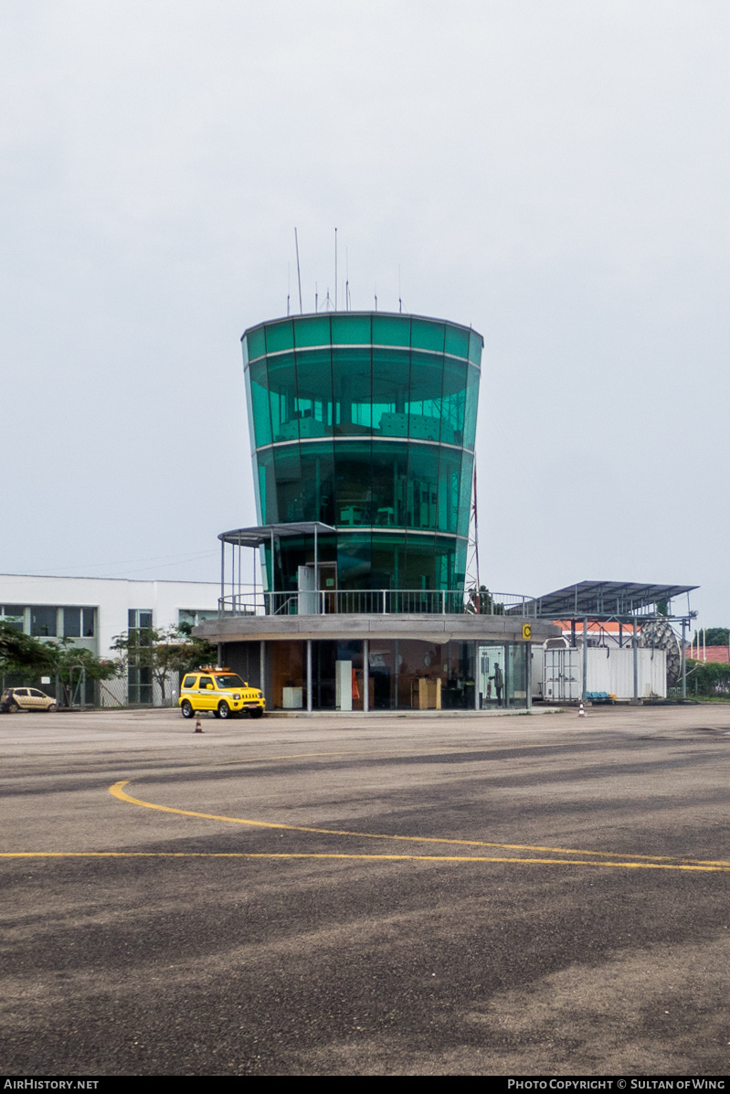 Airport photo of Soyo (FNSO / SZA) in Angola | AirHistory.net #510266