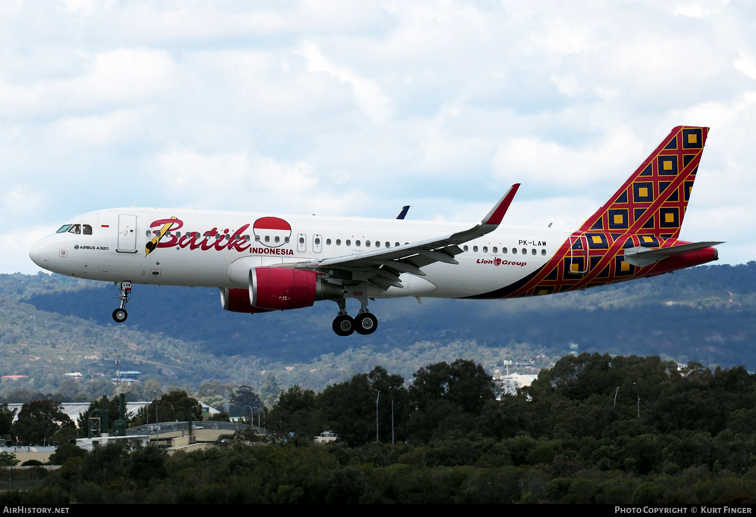 Aircraft Photo of PK-LAW | Airbus A320-214 | Batik Air | AirHistory.net #510437