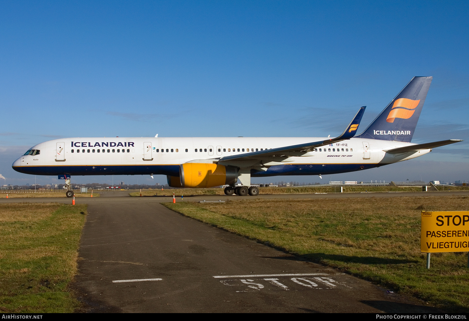 Aircraft Photo of TF-FIZ | Boeing 757-256 | Icelandair | AirHistory.net #510476