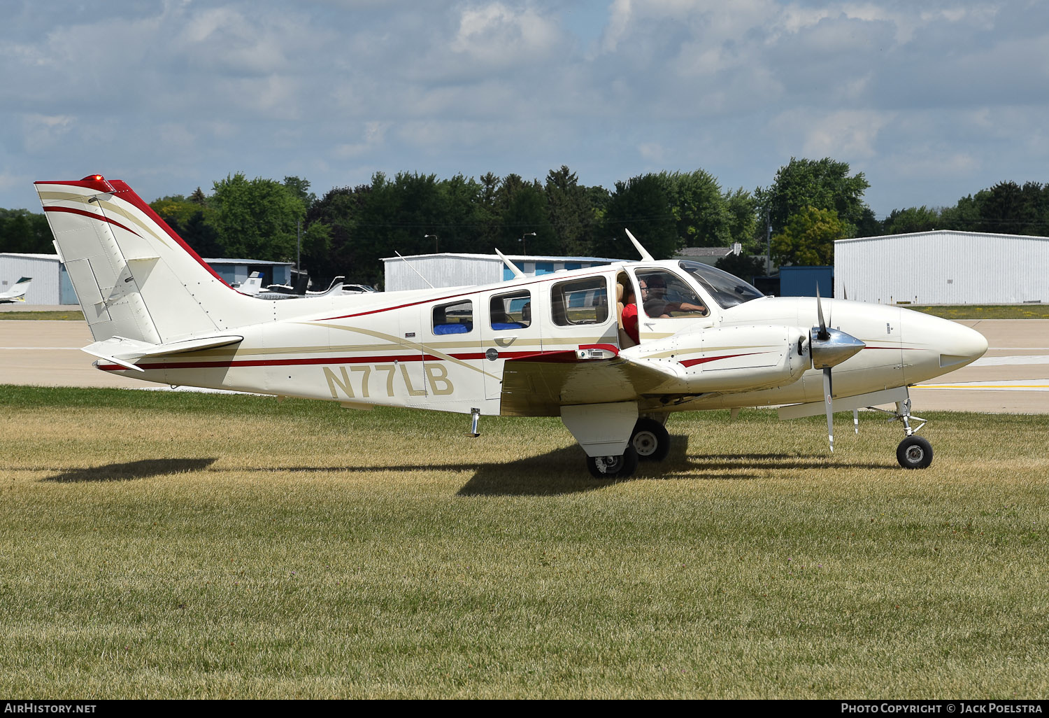 Aircraft Photo of N77LB | Beech 58 Baron | AirHistory.net #510825