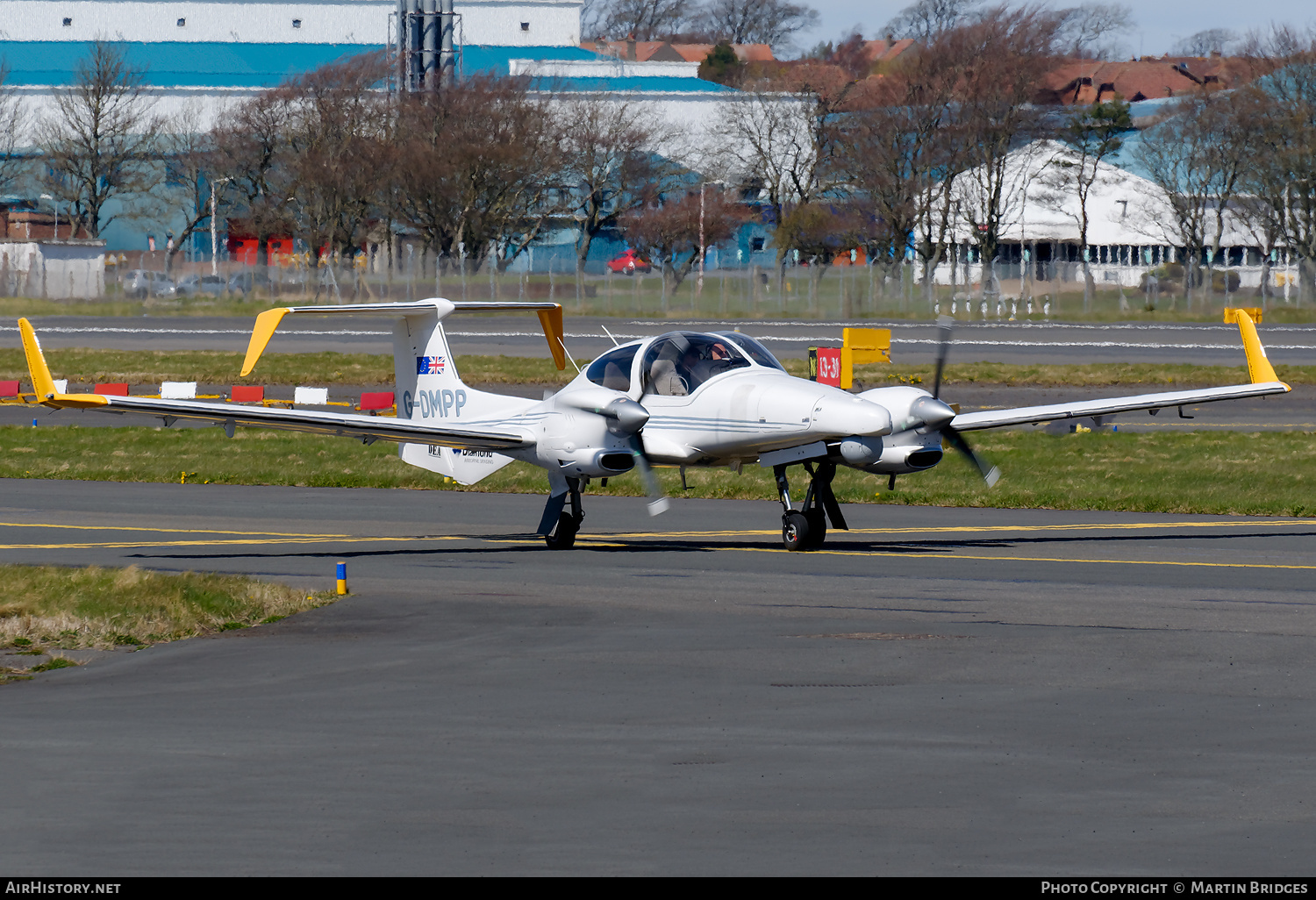 Aircraft Photo of G-DMPP | Diamond DA42 MPP Guardian | DEA - Diamond Executive Aviation | AirHistory.net #510955