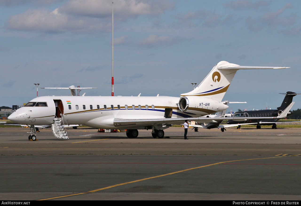 Aircraft Photo of VT-AHI | Bombardier Global 6000 (BD-700-1A10) | Reliance Industries | AirHistory.net #511332