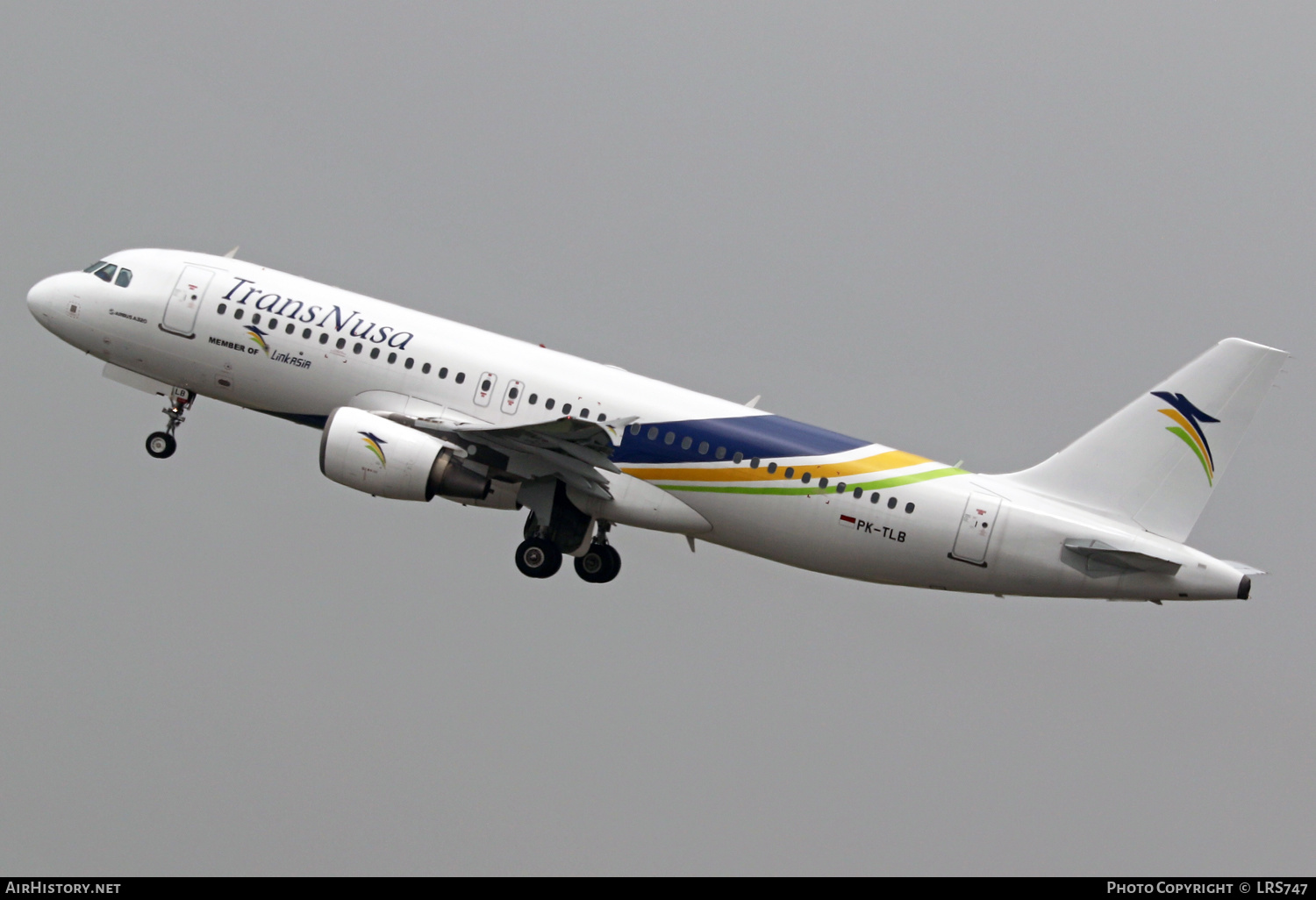 Aircraft Photo of PK-TLB | Airbus A320-214 | TransNusa Aviation | AirHistory.net #511605