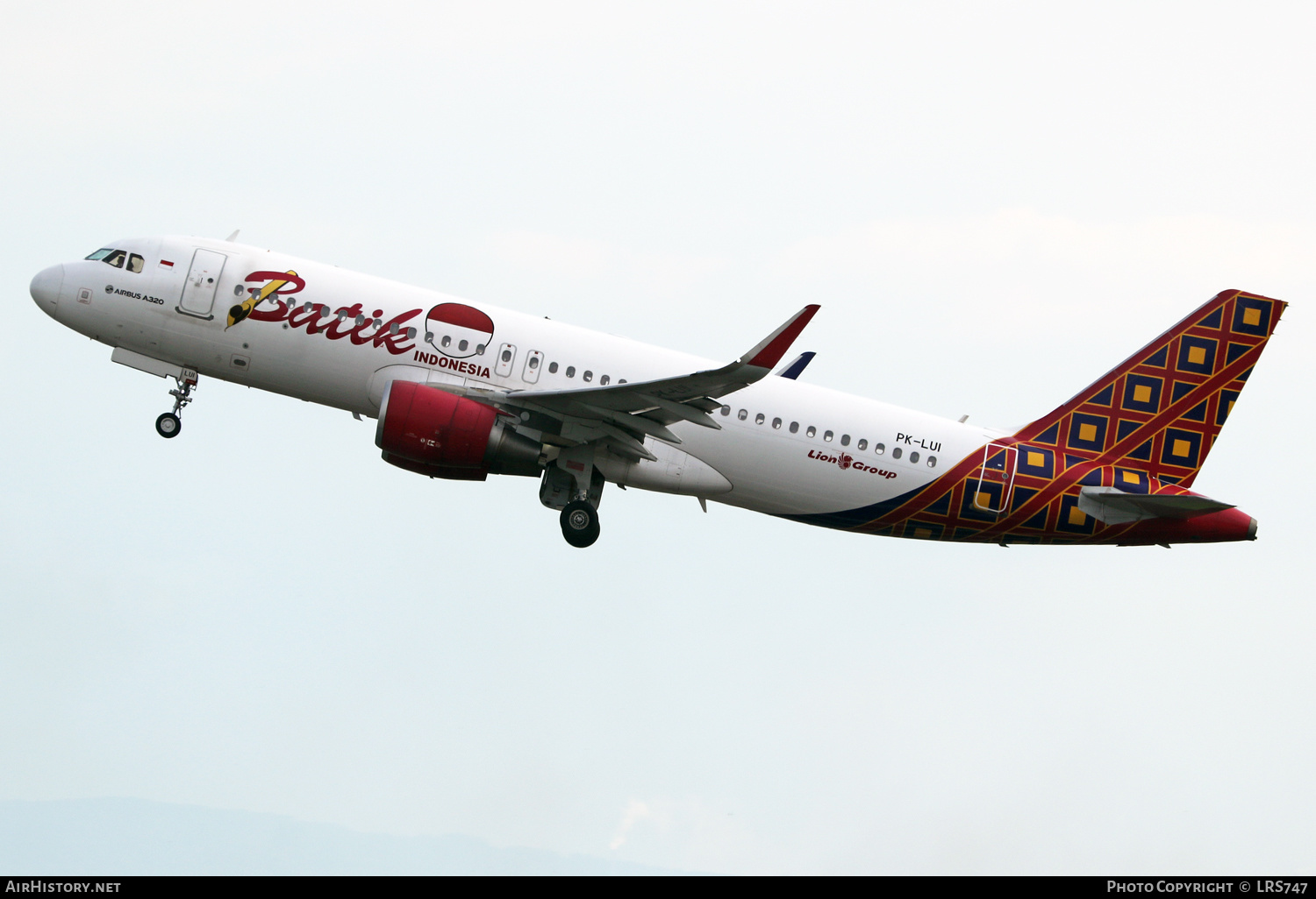Aircraft Photo of PK-LUI | Airbus A320-214 | Batik Air | AirHistory.net #511623