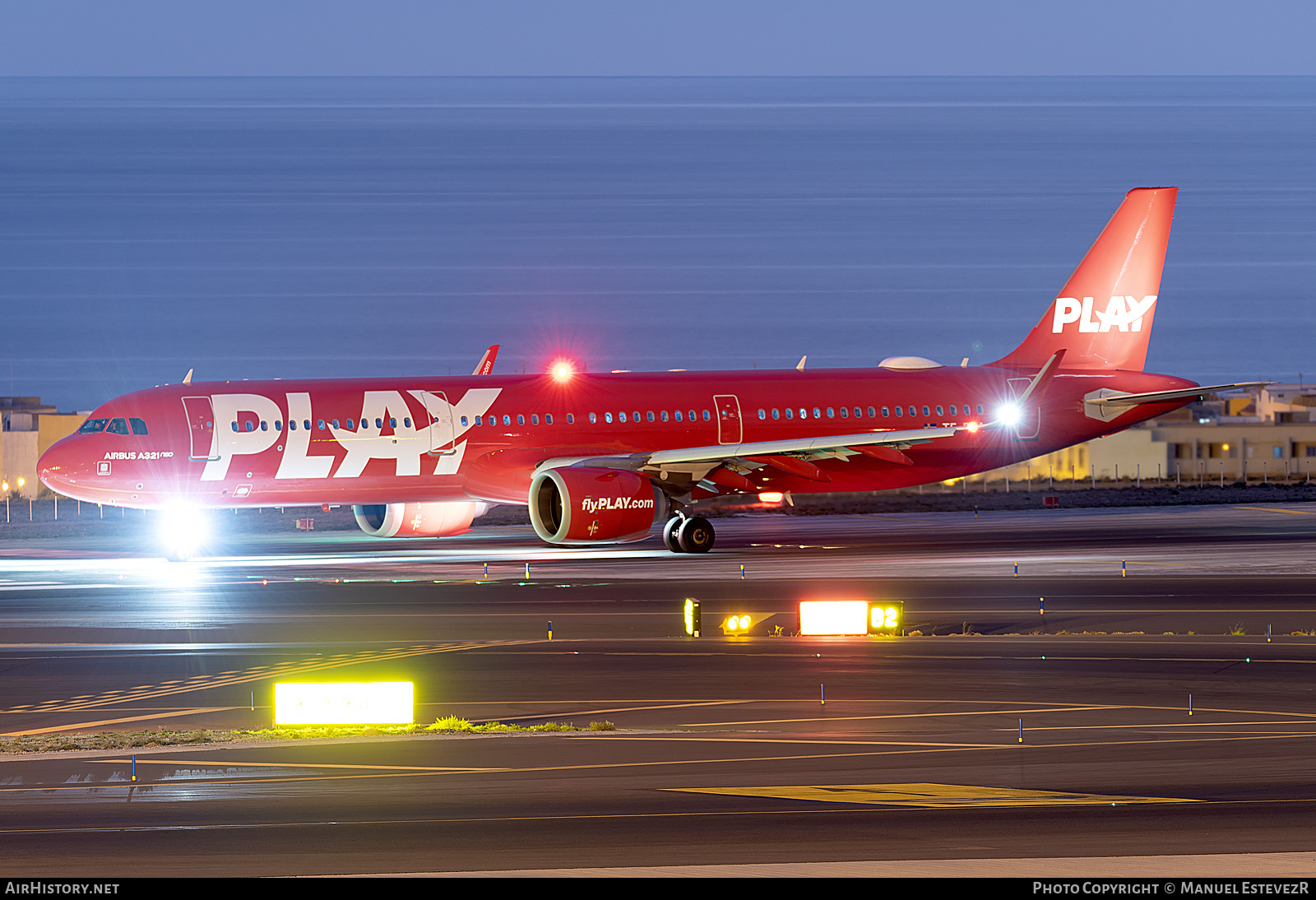 Aircraft Photo of TF-PLA | Airbus A321-251N | Play | AirHistory.net #511859