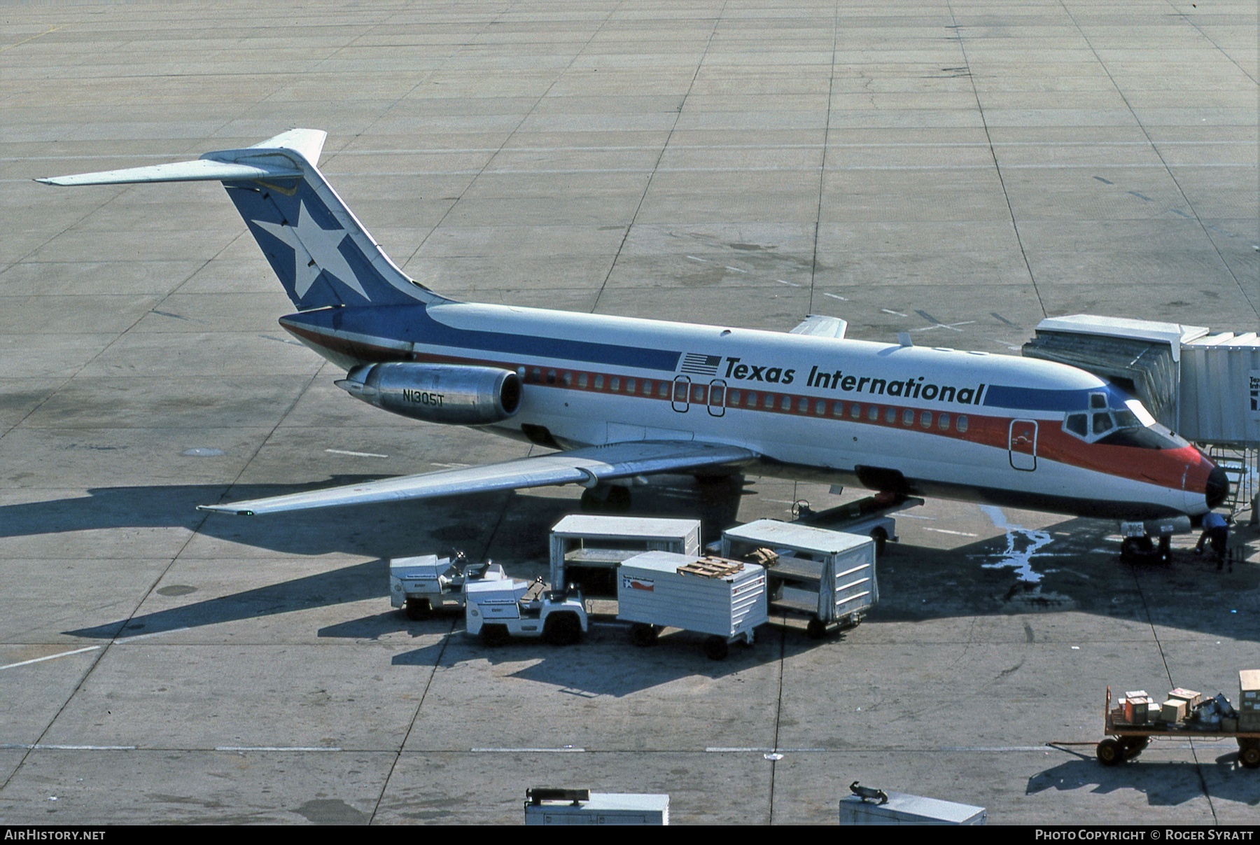 Aircraft Photo of N1305T | McDonnell Douglas DC-9-15MC | Texas International Airlines | AirHistory.net #512022