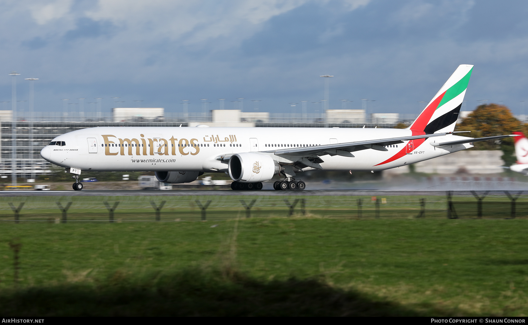 Aircraft Photo of A6-EPT | Boeing 777-300/ER | Emirates | AirHistory.net #512083