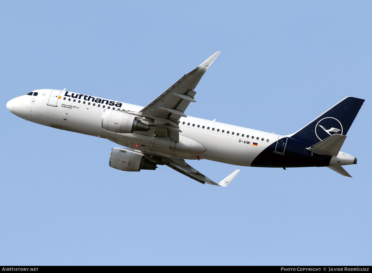 Aircraft Photo of D-AIWI | Airbus A320-214 | Lufthansa | AirHistory.net #512181