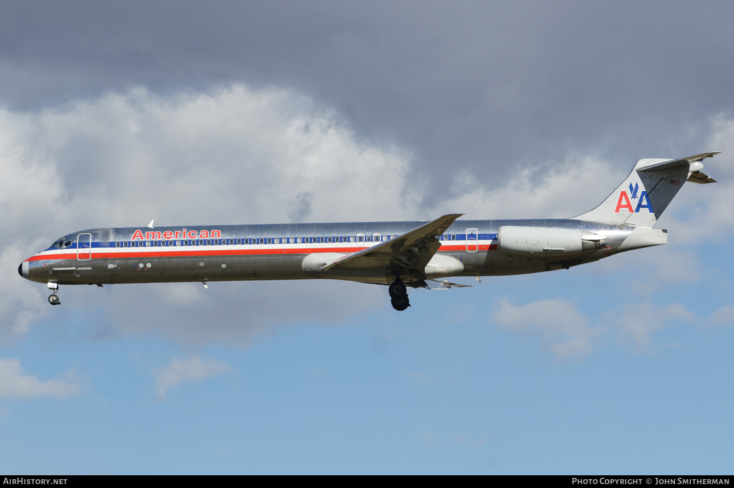 Aircraft Photo of N237AA | McDonnell Douglas MD-82 (DC-9-82) | American Airlines | AirHistory.net #512239