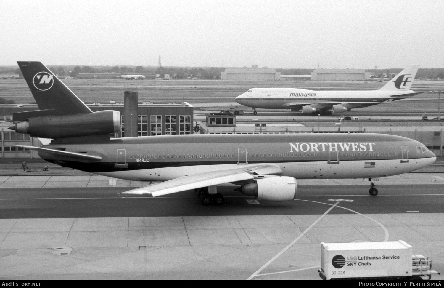 Aircraft Photo of N144JC | McDonnell Douglas DC-10-40 | Northwest Airlines | AirHistory.net #512542