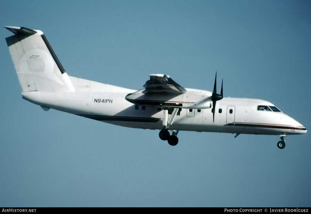 Aircraft Photo of N841PH | De Havilland Canada DHC-8-102 Dash 8 | Horizon Air | AirHistory.net #512602