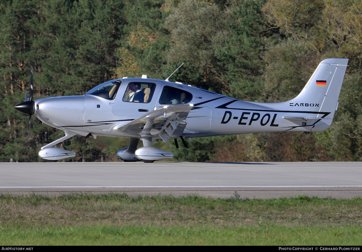 Aircraft Photo of D-EPOL | Cirrus SR-22T G6-GTS Carbon | AirHistory.net #512676
