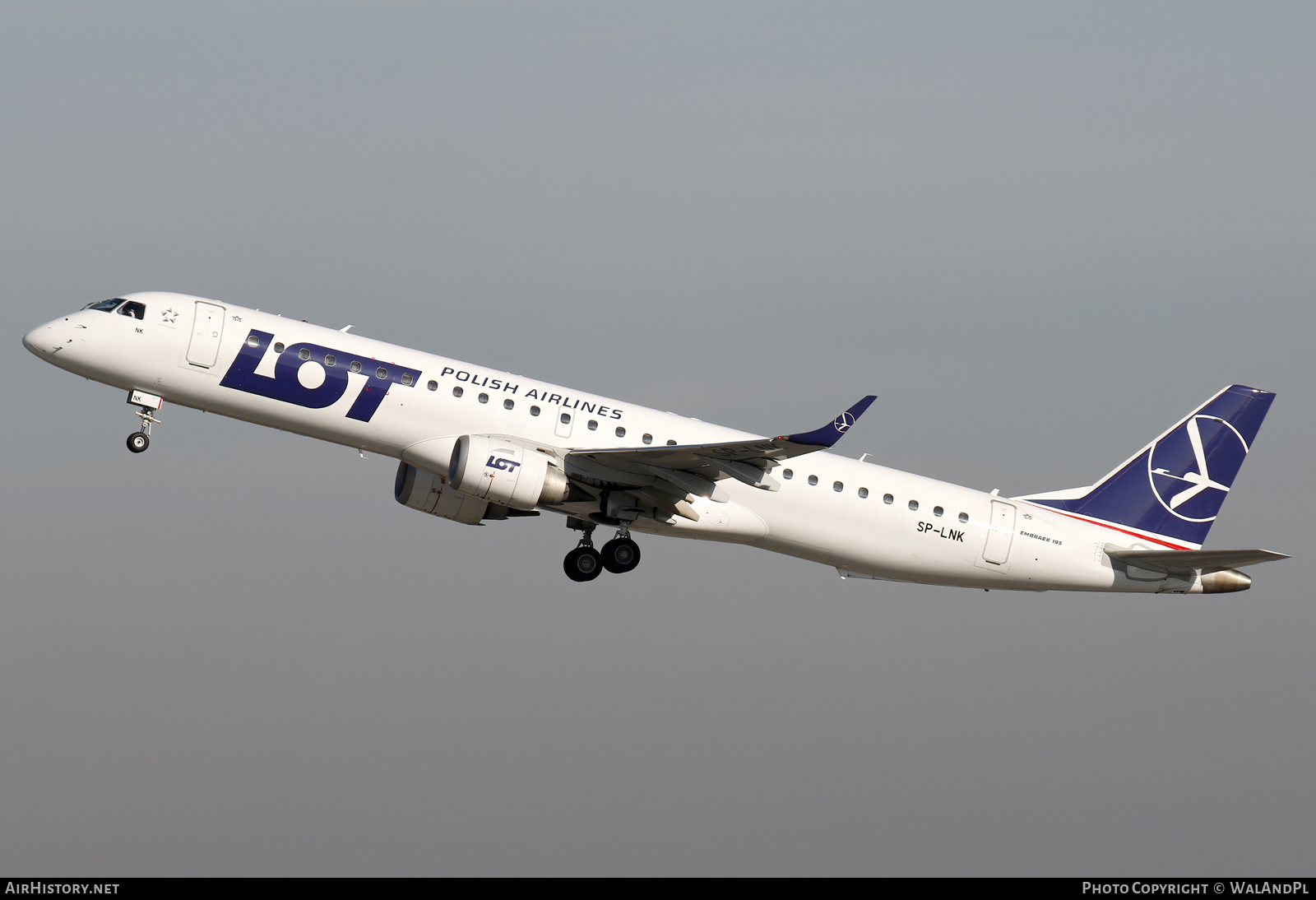 Aircraft Photo of SP-LNK | Embraer 195LR (ERJ-190-200LR) | LOT Polish Airlines - Polskie Linie Lotnicze | AirHistory.net #512703