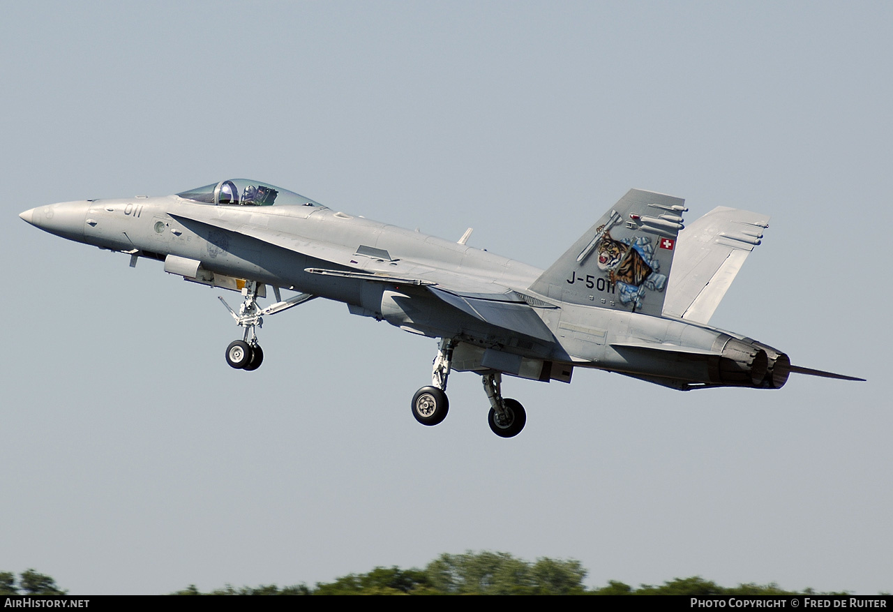 Aircraft Photo of J-5011 | McDonnell Douglas F/A-18C Hornet | Switzerland - Air Force | AirHistory.net #512795