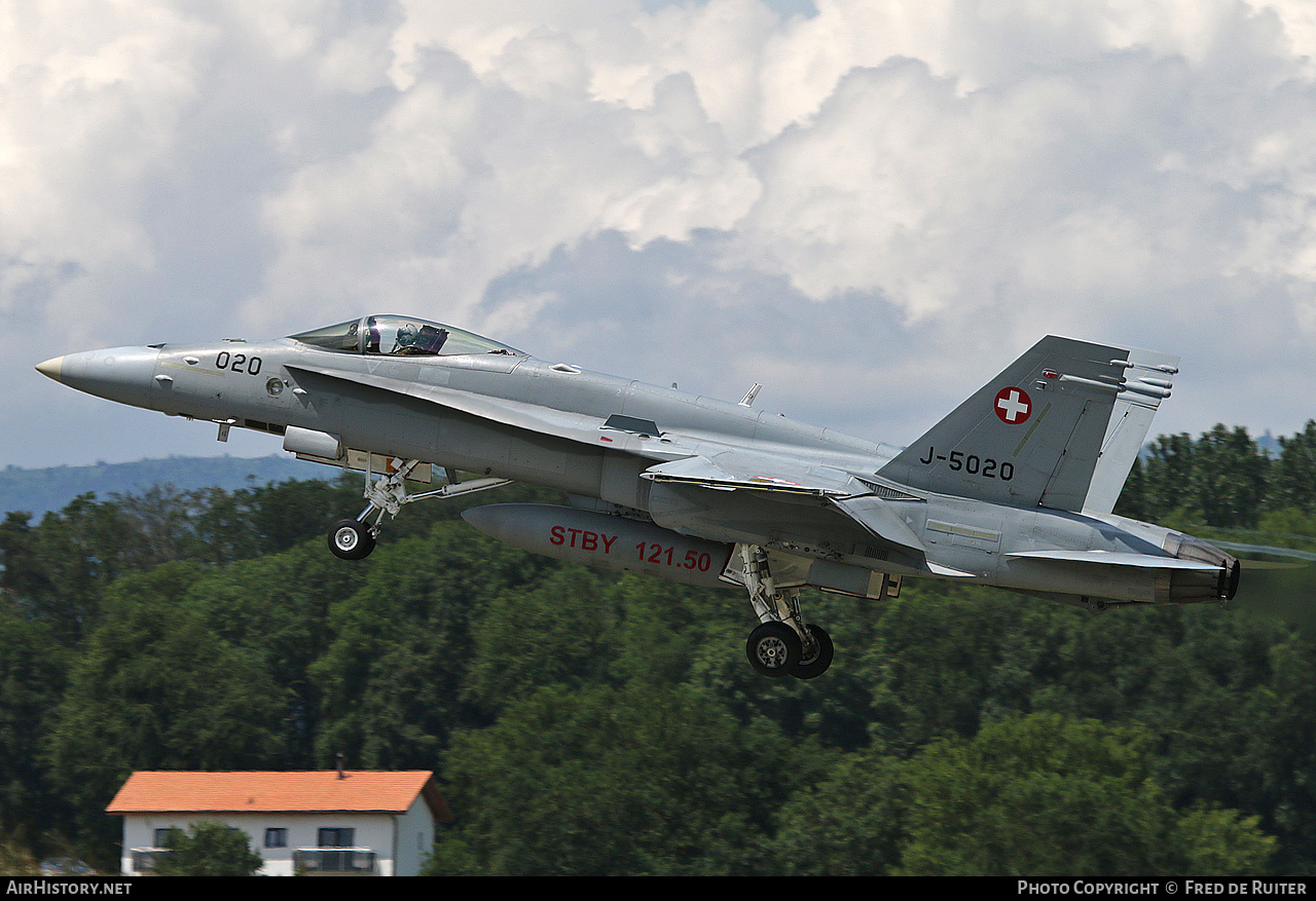 Aircraft Photo of J-5020 | McDonnell Douglas F/A-18C Hornet | Switzerland - Air Force | AirHistory.net #512814