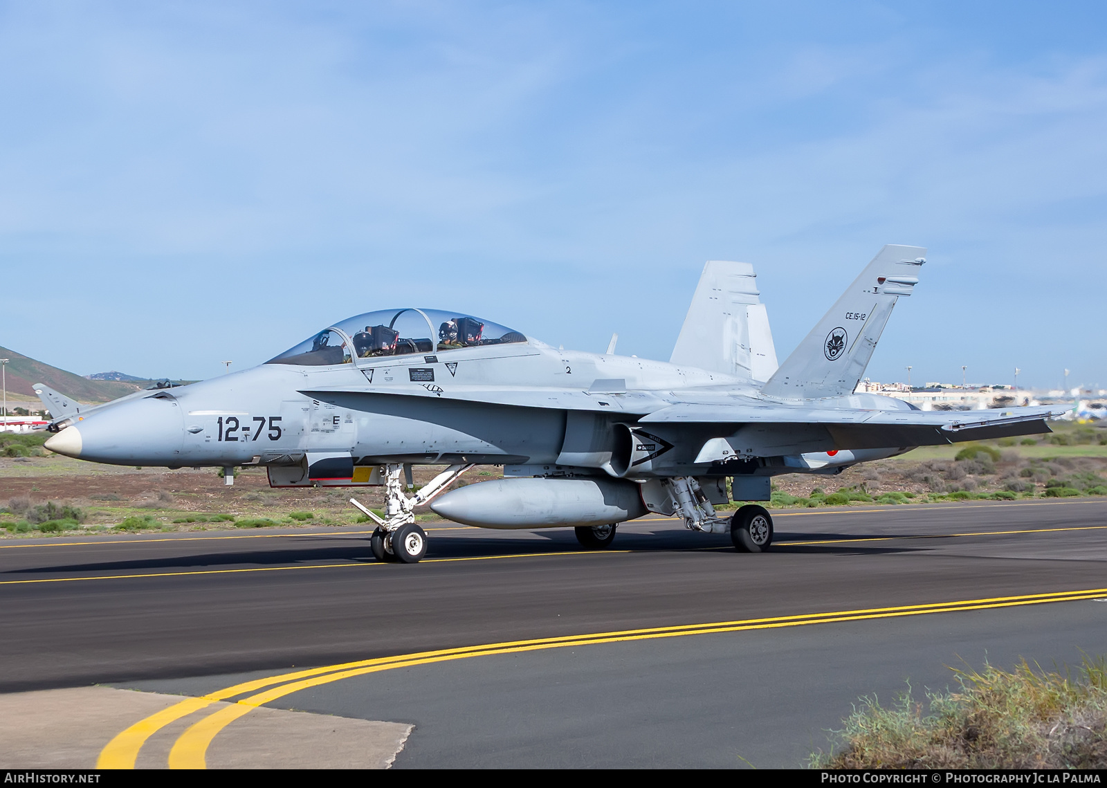 Aircraft Photo of C.15-12 | McDonnell Douglas EF-18B Hornet | Spain - Air Force | AirHistory.net #512852