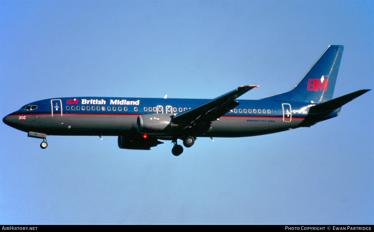 Aircraft Photo of G-SFBH | Boeing 737-46N | British Midland Airways - BMA | AirHistory.net #512853