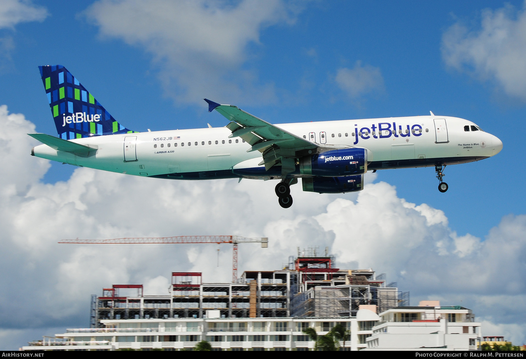 Aircraft Photo of N562JB | Airbus A320-232 | JetBlue Airways | AirHistory.net #512863