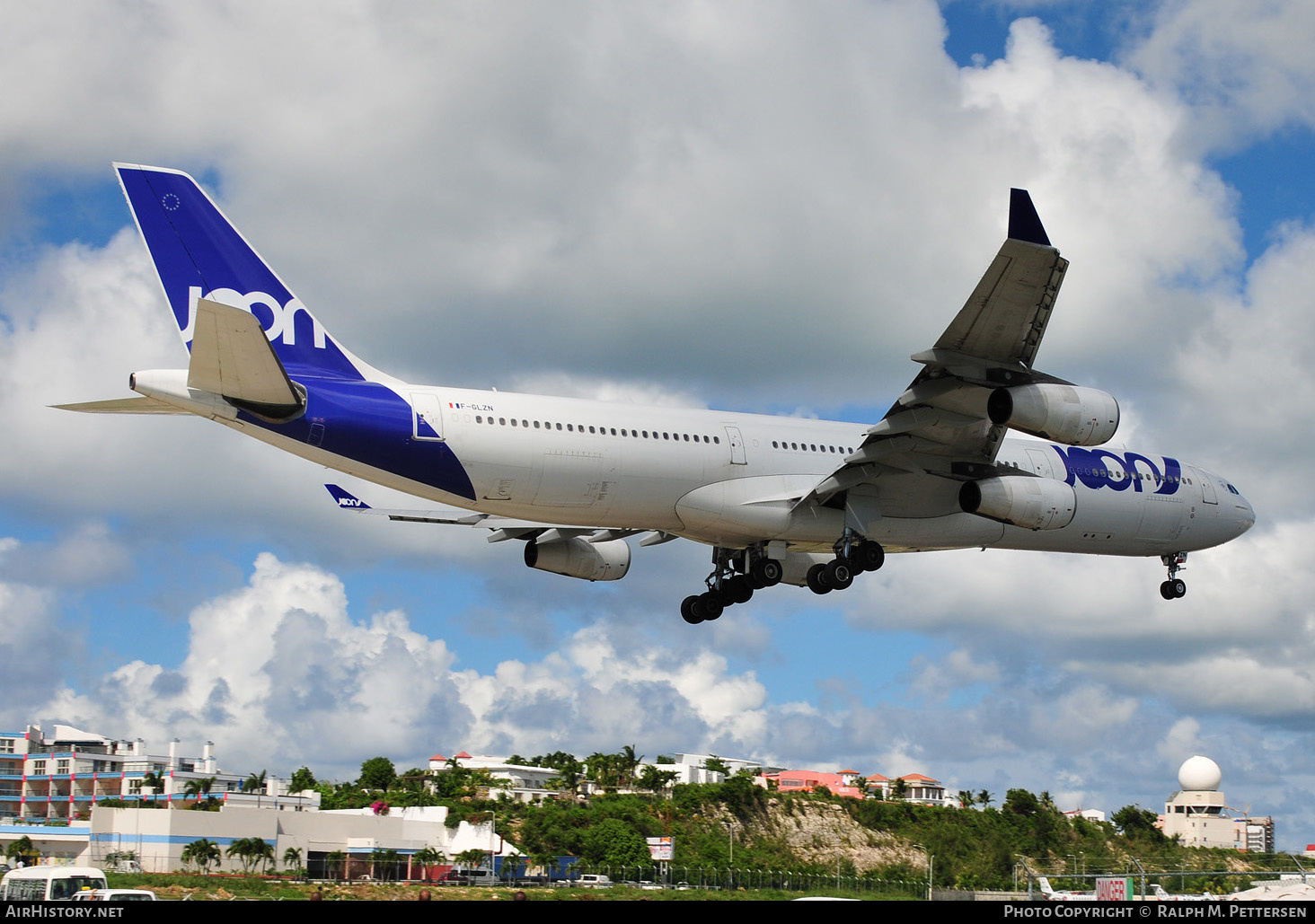 Aircraft Photo of F-GLZN | Airbus A340-313 | Joon | AirHistory.net #512885