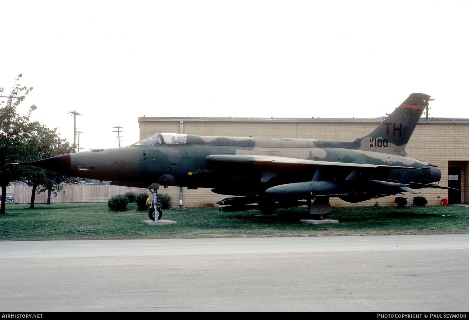 Aircraft Photo of 61-0100 / AF61-100 | Republic F-105D Thunderchief/T-Stick II | USA - Air Force | AirHistory.net #512937