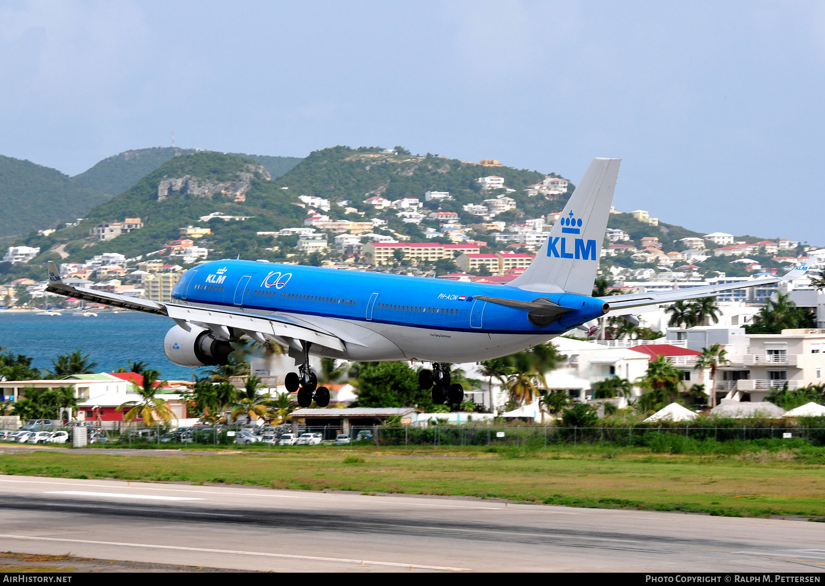Aircraft Photo of PH-AON | Airbus A330-203 | KLM - Royal Dutch Airlines | AirHistory.net #512959