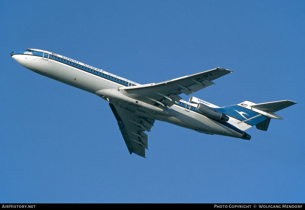 Aircraft Photo of 9K-AFA | Boeing 727-269/Adv | Kuwait Airways | AirHistory.net #512965