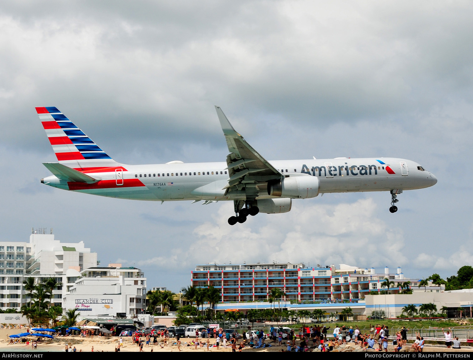 Aircraft Photo of N176AA | Boeing 757-223 | American Airlines | AirHistory.net #512983