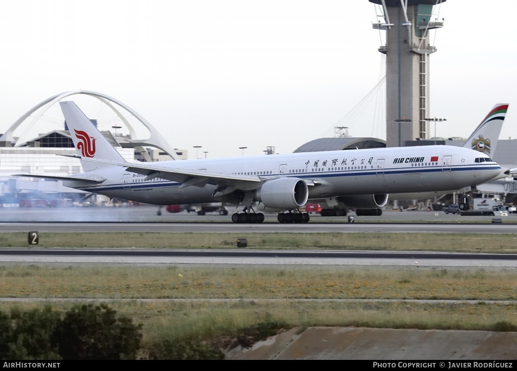 Aircraft Photo of B-2039 | Boeing 777-39L/ER | Air China | AirHistory.net #513139