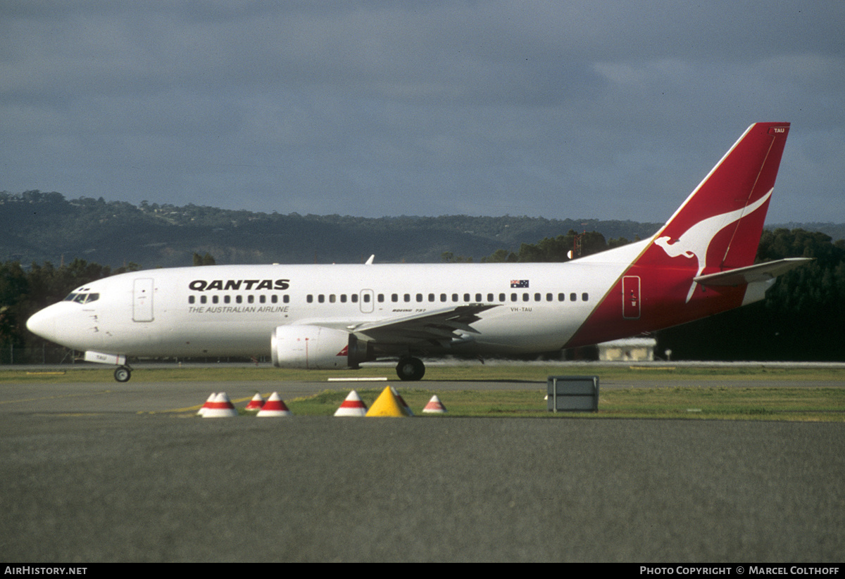 Aircraft Photo of VH-TAU | Boeing 737-376 | Qantas | AirHistory.net #513155
