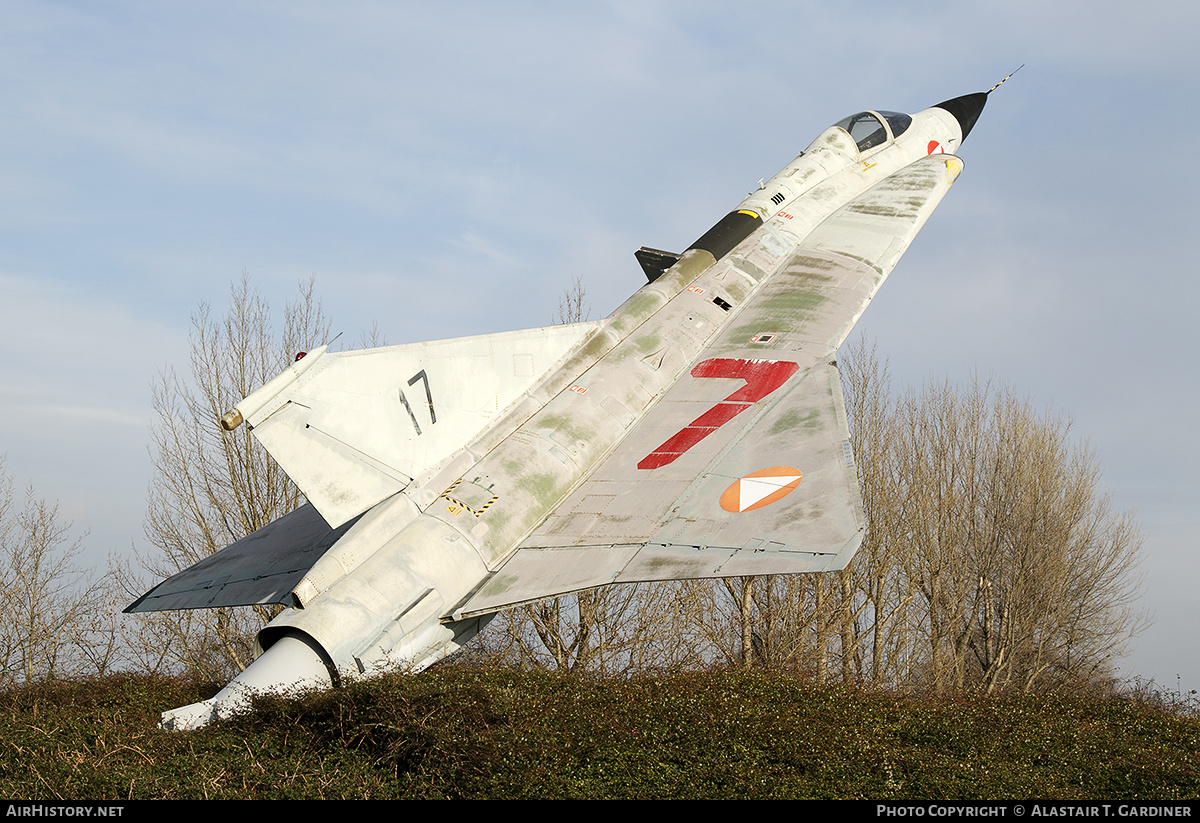 Aircraft Photo of 17 | Saab J35Oe Draken | Austria - Air Force | AirHistory.net #513158