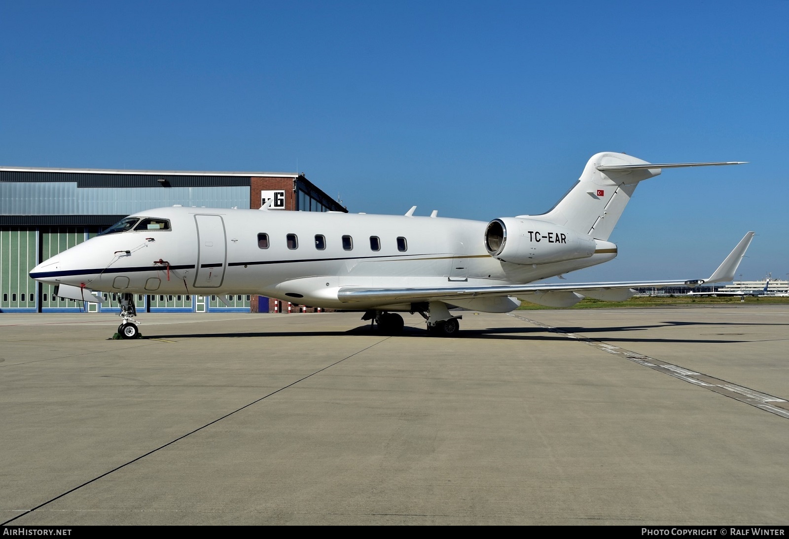 Aircraft Photo of TC-EAR | Bombardier Challenger 300 (BD-100-1A10) | AirHistory.net #513182