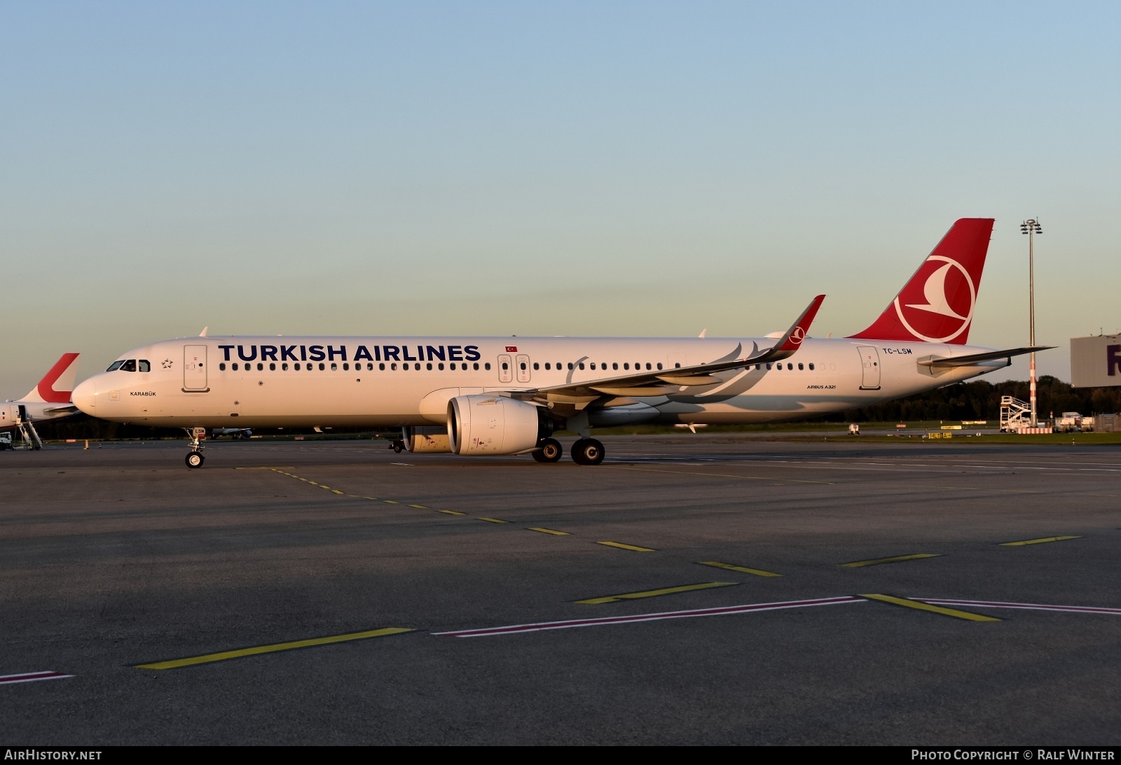 Aircraft Photo of TC-LSM | Airbus A321-271NX | Turkish Airlines | AirHistory.net #513245