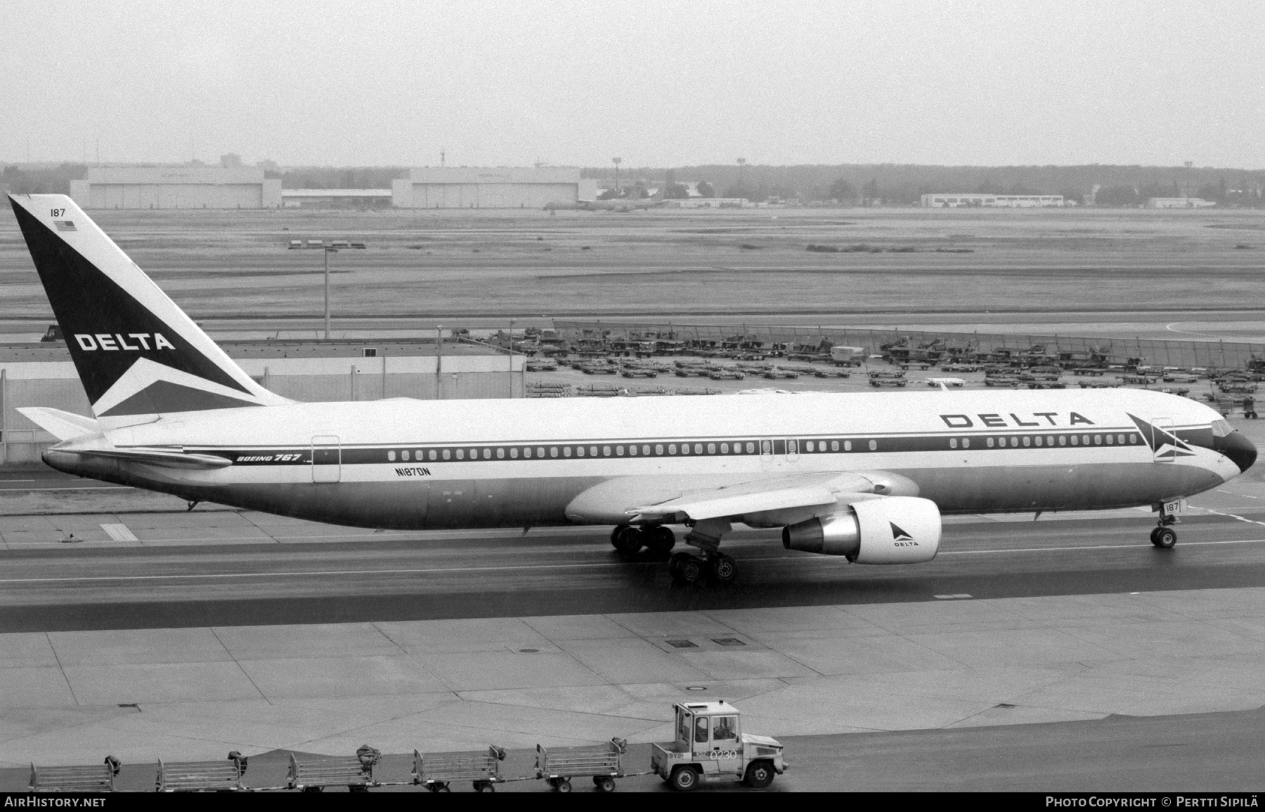 Aircraft Photo of N187DN | Boeing 767-332/ER | Delta Air Lines | AirHistory.net #513274