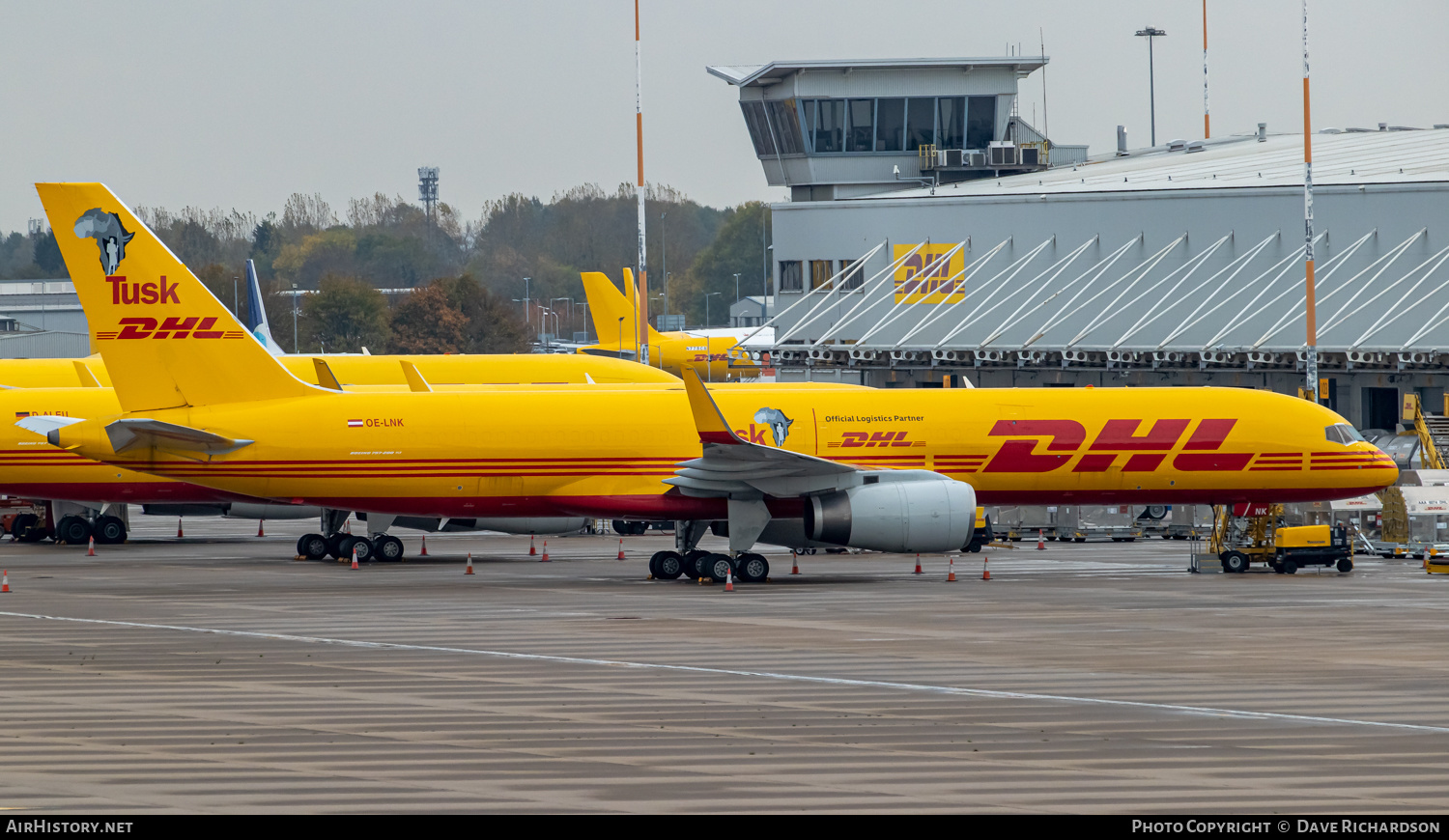 Aircraft Photo of OE-LNK | Boeing 757-223(PCF) | DHL International | AirHistory.net #513275