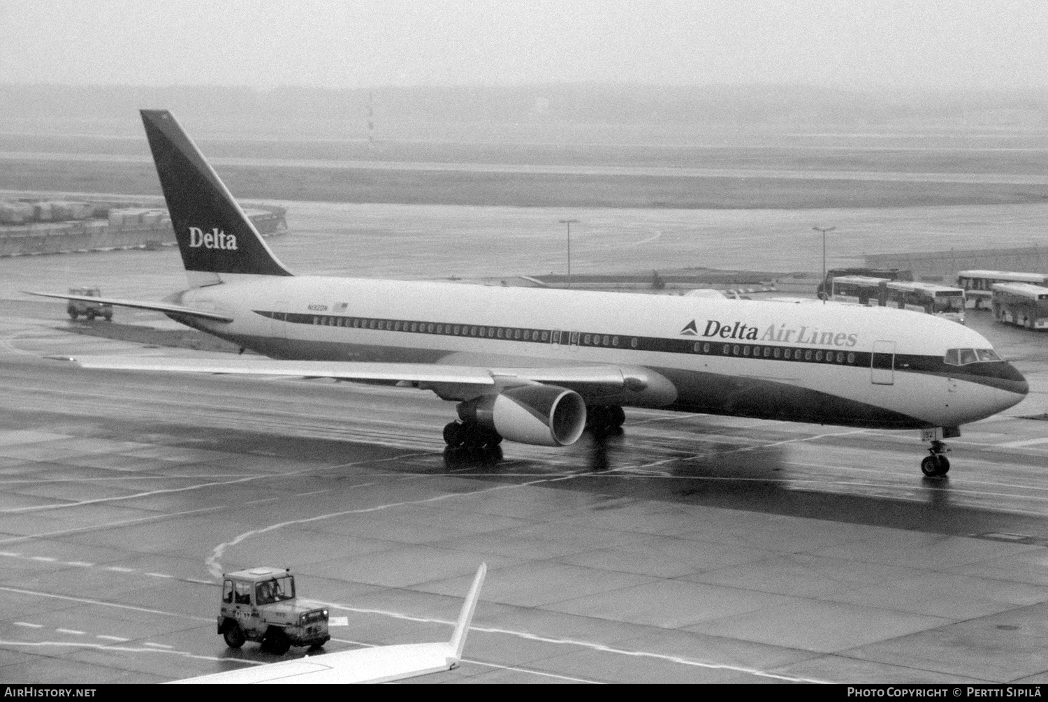 Aircraft Photo of N192DN | Boeing 767-332/ER | Delta Air Lines | AirHistory.net #513340