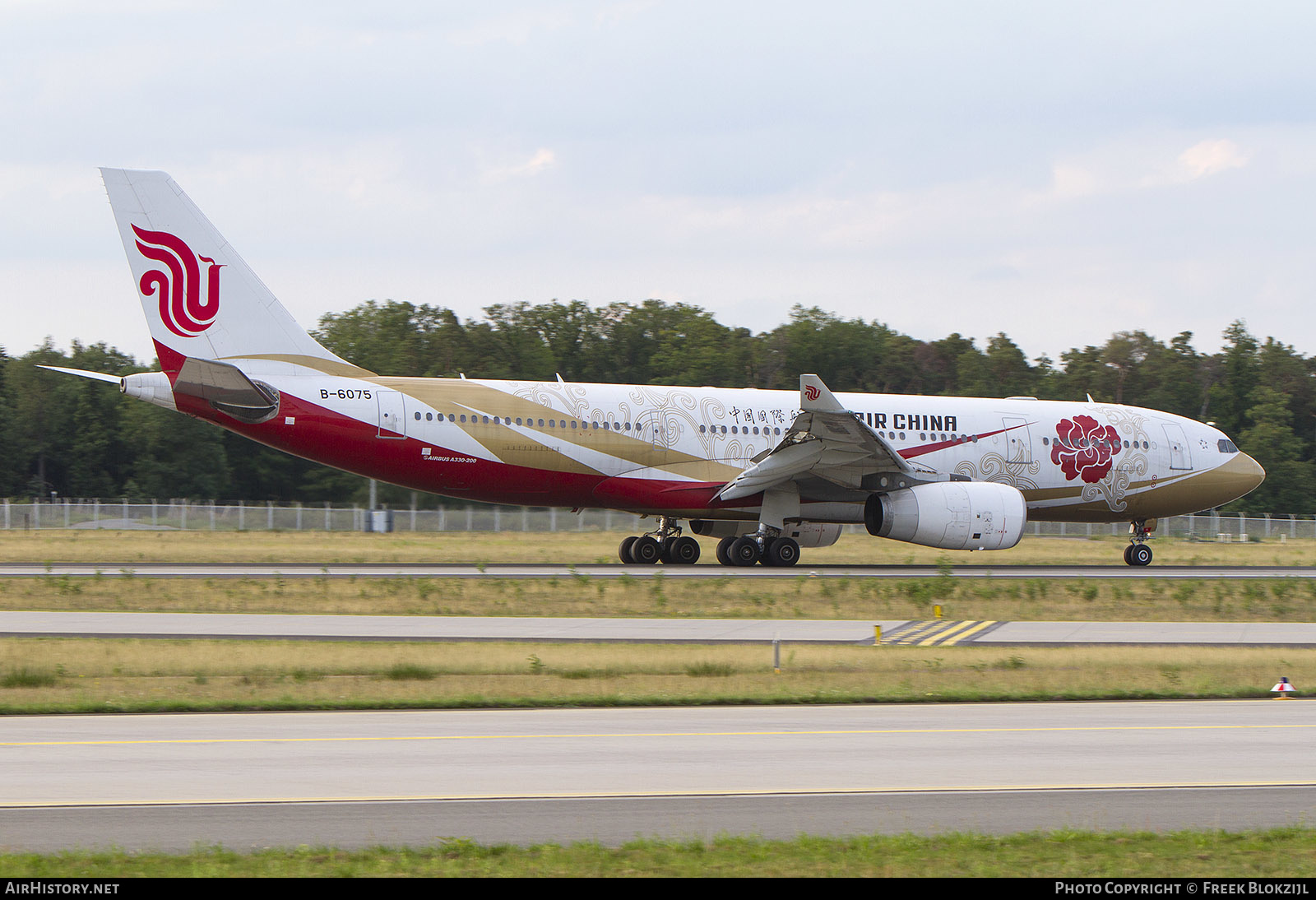 Aircraft Photo of B-6075 | Airbus A330-243 | Air China | AirHistory.net #513370