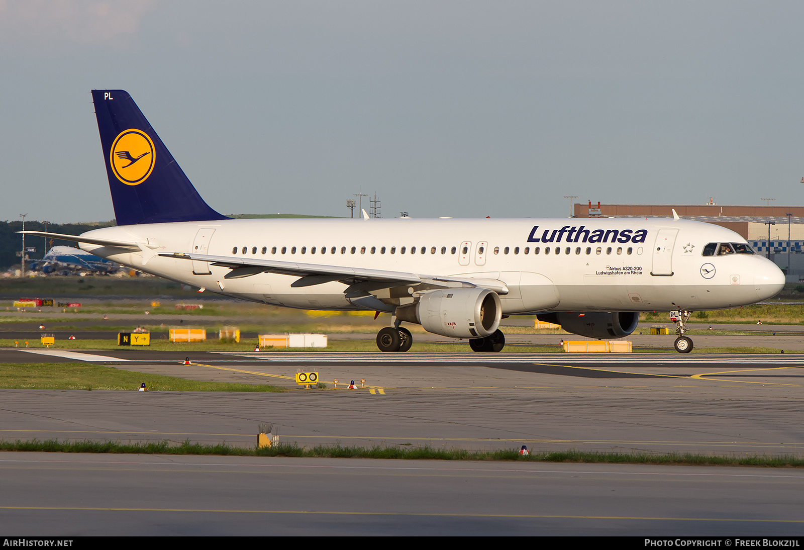 Aircraft Photo of D-AIPL | Airbus A320-211 | Lufthansa | AirHistory.net #513389