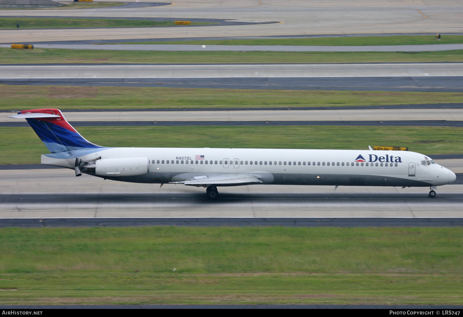 Aircraft Photo of N907DL | McDonnell Douglas MD-88 | Delta Air Lines | AirHistory.net #513624