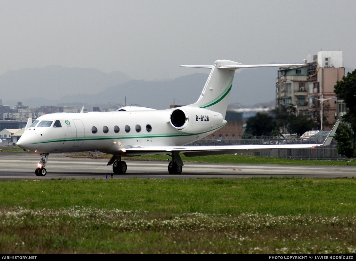 Aircraft Photo of B-8128 | Gulfstream Aerospace G-IV-X Gulfstream G450 | AirHistory.net #513716