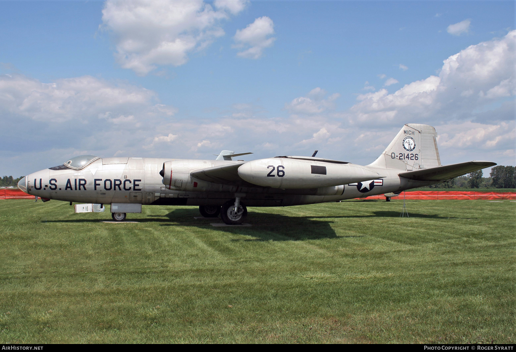 Aircraft Photo of 52-1426 / 0-21426 | Martin RB-57A Canberra | USA - Air Force | AirHistory.net #513756