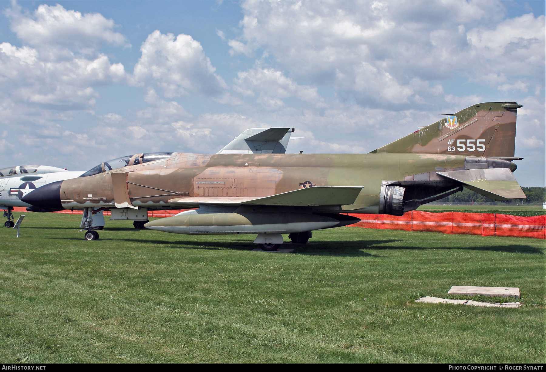 Aircraft Photo of 63-7555 / AF63-555 | McDonnell F-4C Phantom II | USA - Air Force | AirHistory.net #513761