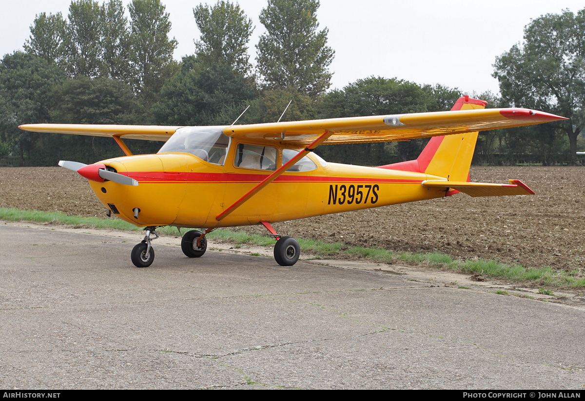 Aircraft Photo of N3957S | Cessna 172E | AirHistory.net #513791