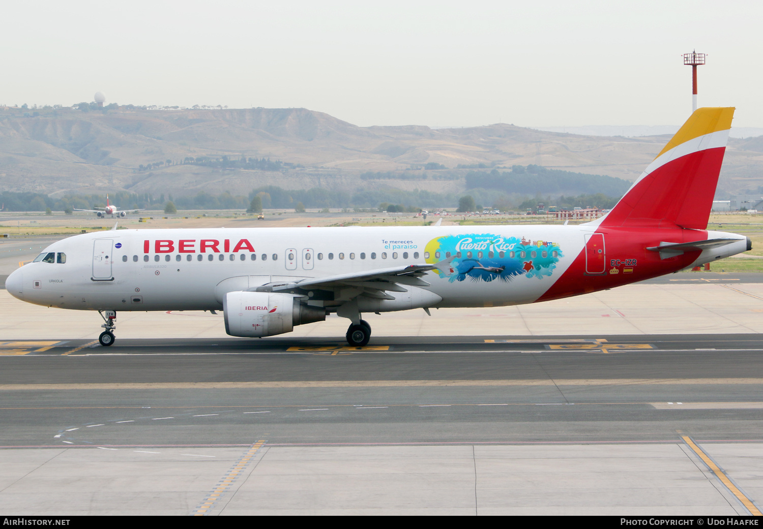 Aircraft Photo of EC-IZR | Airbus A320-214 | Iberia | AirHistory.net #513822