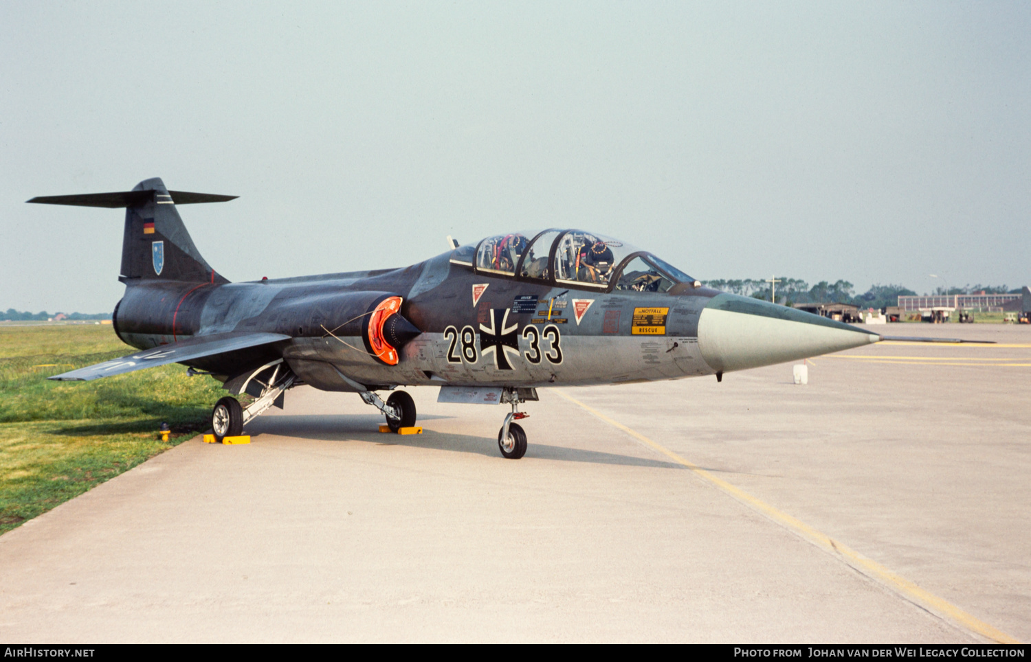 Aircraft Photo of 2833 | Lockheed TF-104G Starfighter | Germany - Air Force | AirHistory.net #513952